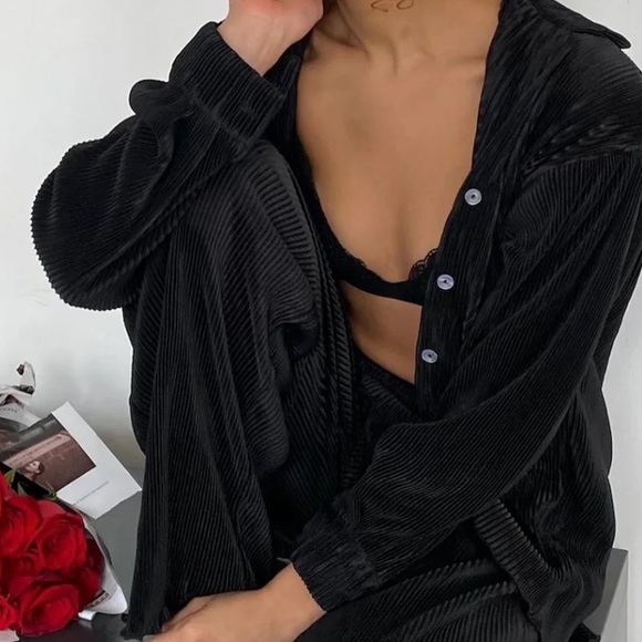 Black Ribbed Pant Set - Picture 2 of 5